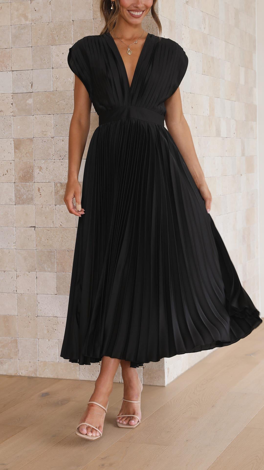 Maria | Women's Pleated V-Neck Maxi Dress