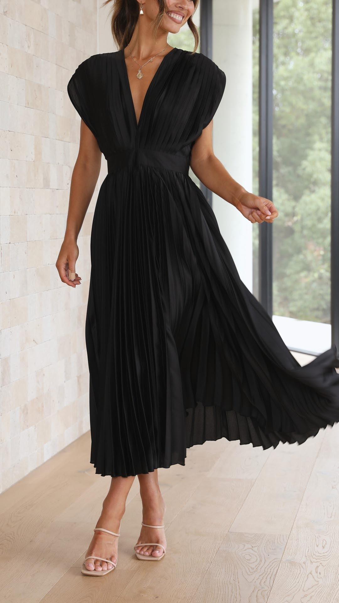 Maria | Women's Pleated V-Neck Maxi Dress